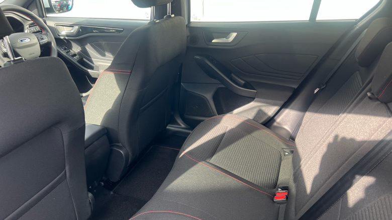 Ford Focus 1.0 EcoBoost Hybrid mHEV 155 ST-Line X Ed 5dr Auto Petrol Hatchback